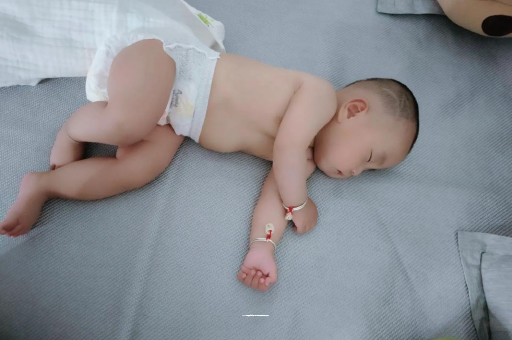 林芝宝宝口水多怎么回事